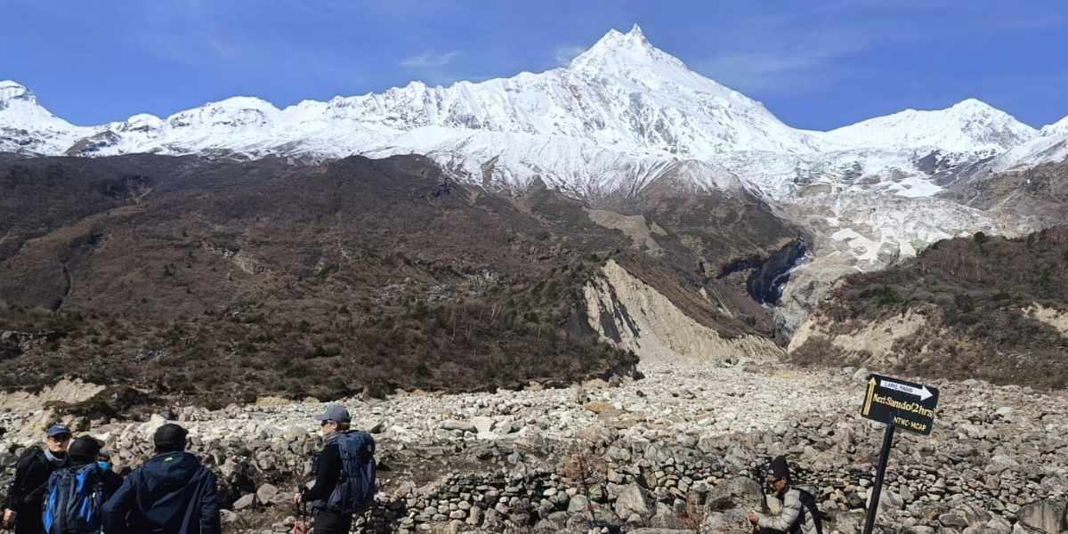Manaslu ciruit trek 